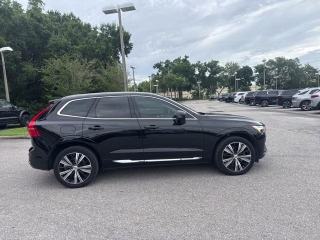 2022 Onyx Black Metallic Volvo XC60 Inscription FWD SUV