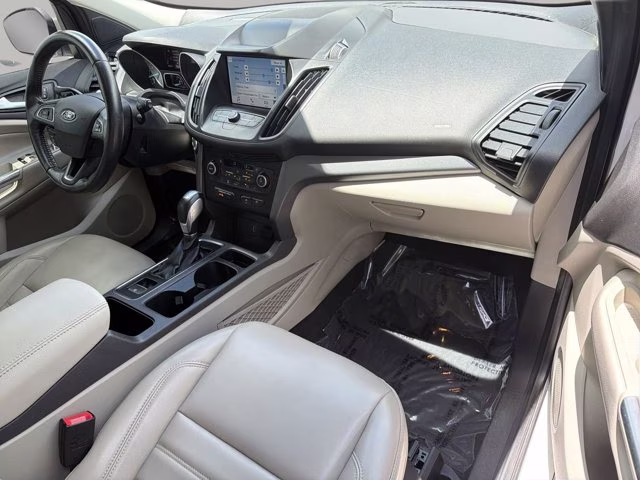 2019 White Platinum Clearcoat Metallic Ford Escape SEL FWD SUV