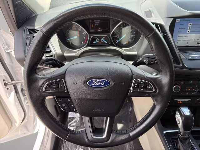 2019 White Platinum Clearcoat Metallic Ford Escape SEL FWD SUV
