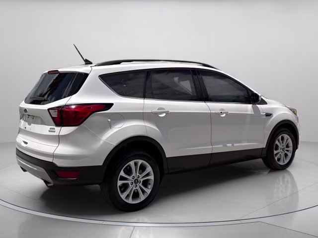 2019 White Platinum Clearcoat Metallic Ford Escape SEL FWD SUV