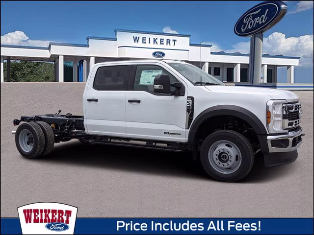 2026 Oxford White Ford Super Duty F-450 DRW XLT 4X4 Chassis