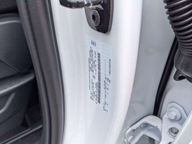 2026 Oxford White Ford Super Duty F-450 DRW XLT 4X4 Chassis