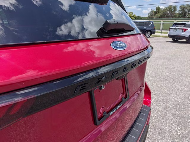 2026 Rapid Red Metallic Tinted Clearcoat Ford Explorer ST-Line RWD SUV