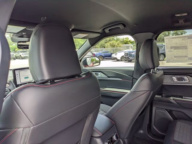 2026 Rapid Red Metallic Tinted Clearcoat Ford Explorer ST-Line RWD SUV