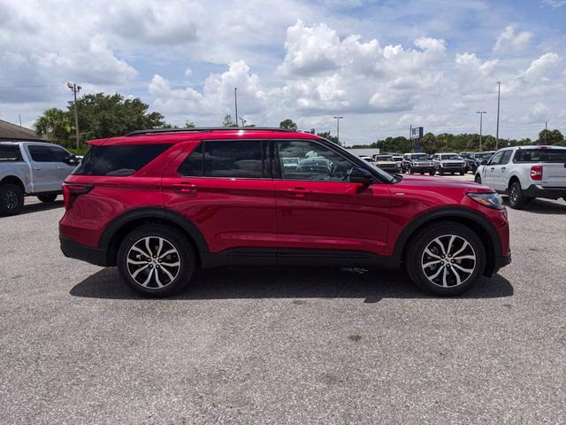 2026 Rapid Red Metallic Tinted Clearcoat Ford Explorer ST-Line RWD SUV