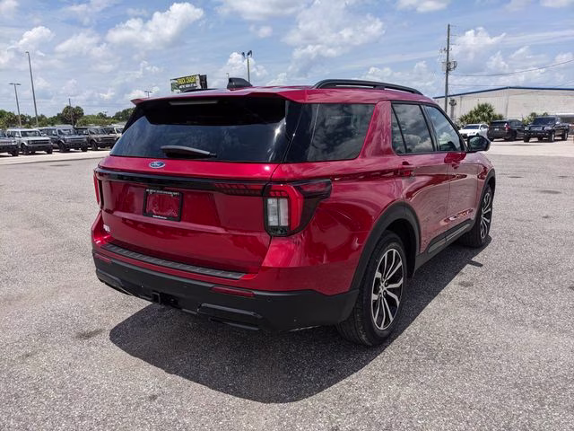 2026 Rapid Red Metallic Tinted Clearcoat Ford Explorer ST-Line RWD SUV