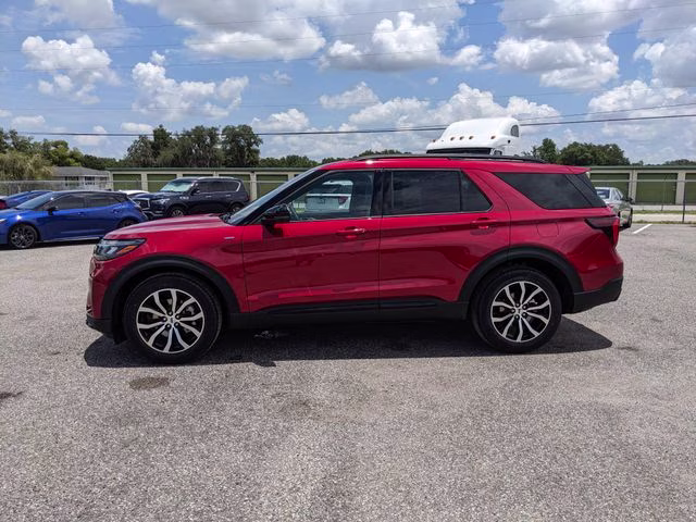 2026 Rapid Red Metallic Tinted Clearcoat Ford Explorer ST-Line RWD SUV