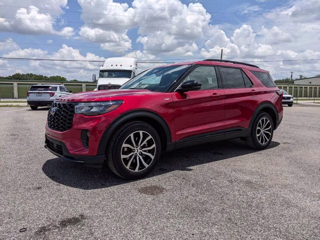2026 Rapid Red Metallic Tinted Clearcoat Ford Explorer ST-Line RWD SUV