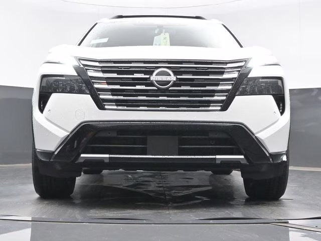2026 Everest White Pearl Tricoat Nissan Rogue Platinum AWD SUV