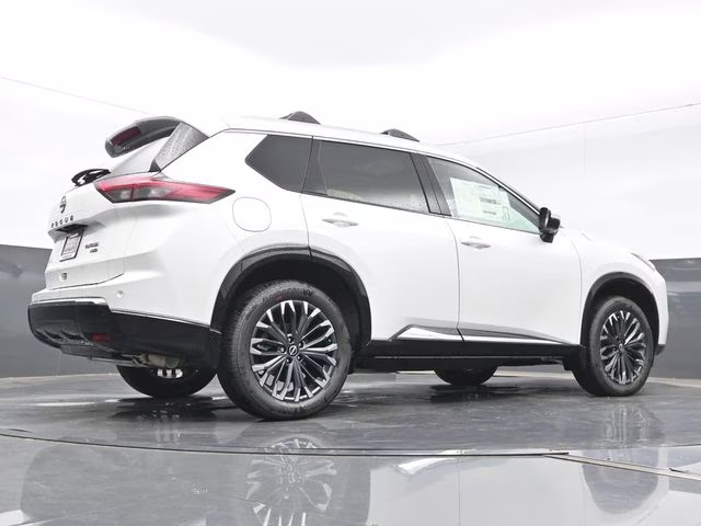2026 Everest White Pearl Tricoat Nissan Rogue Platinum AWD SUV