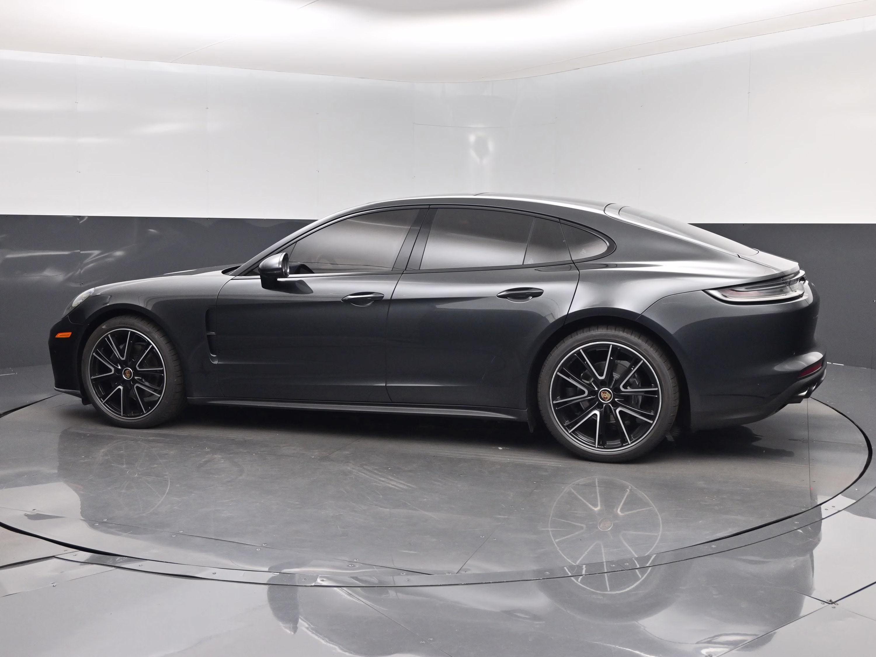 2023 Volcano Grey Metallic Porsche Panamera Platinum Edition RWD Hatchback