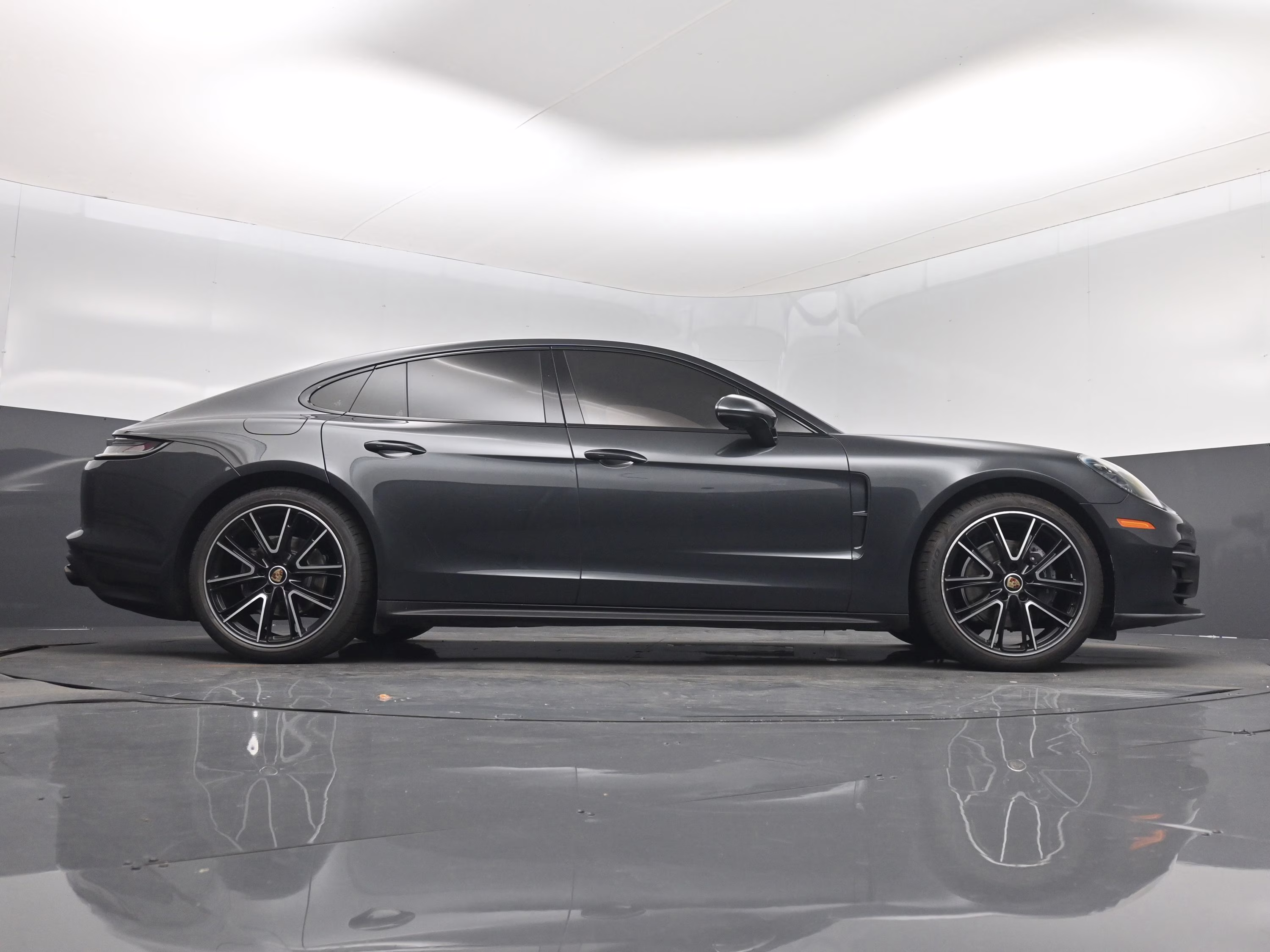 2023 Volcano Grey Metallic Porsche Panamera Platinum Edition RWD Hatchback