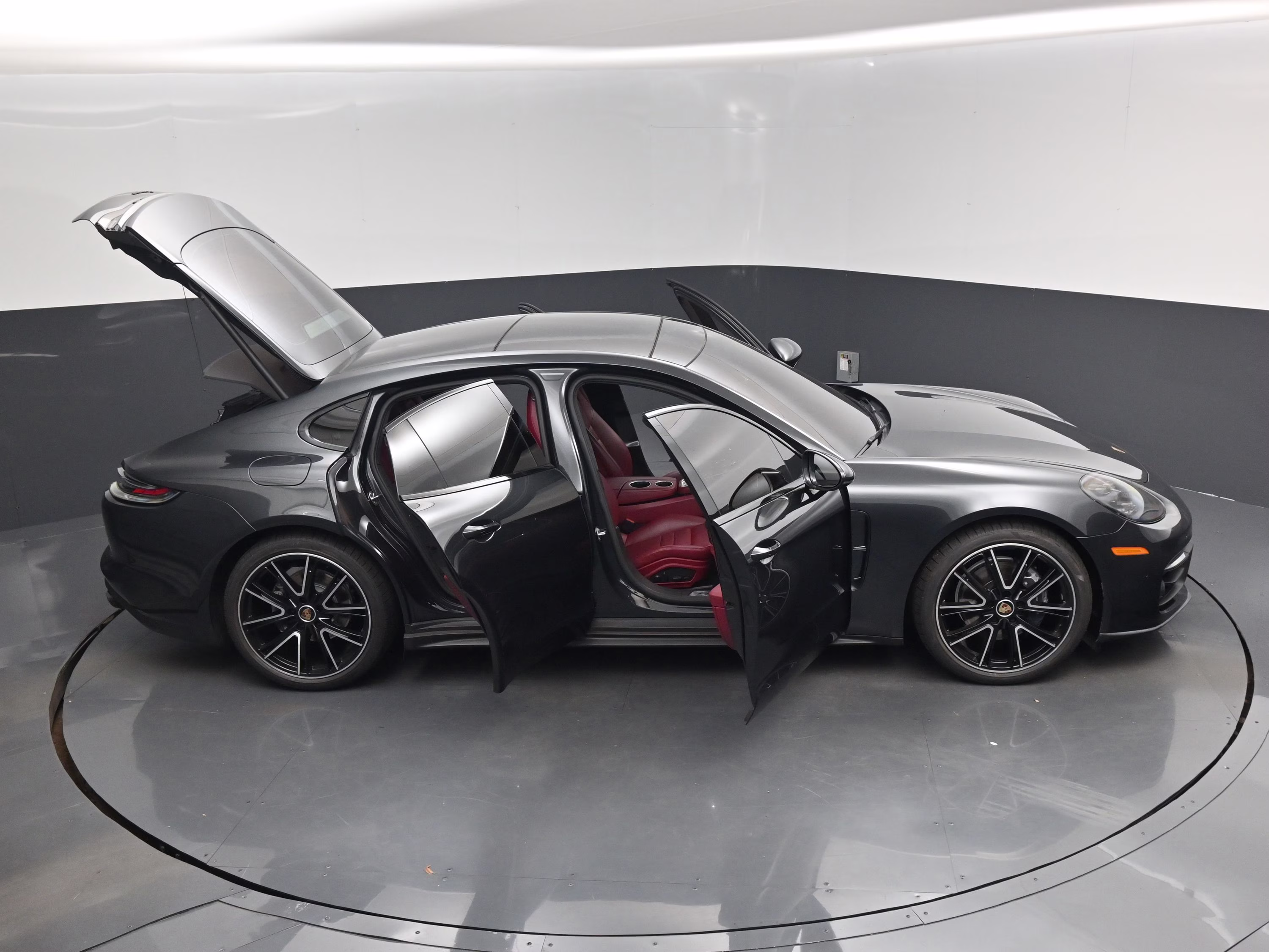 2023 Volcano Grey Metallic Porsche Panamera Platinum Edition RWD Hatchback