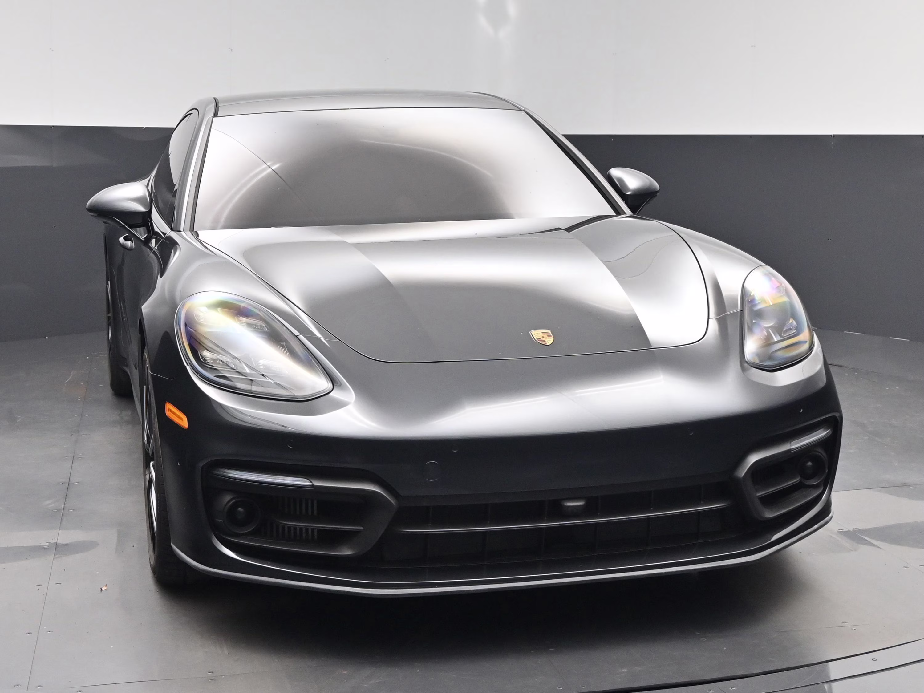 2023 Volcano Grey Metallic Porsche Panamera Platinum Edition RWD Hatchback