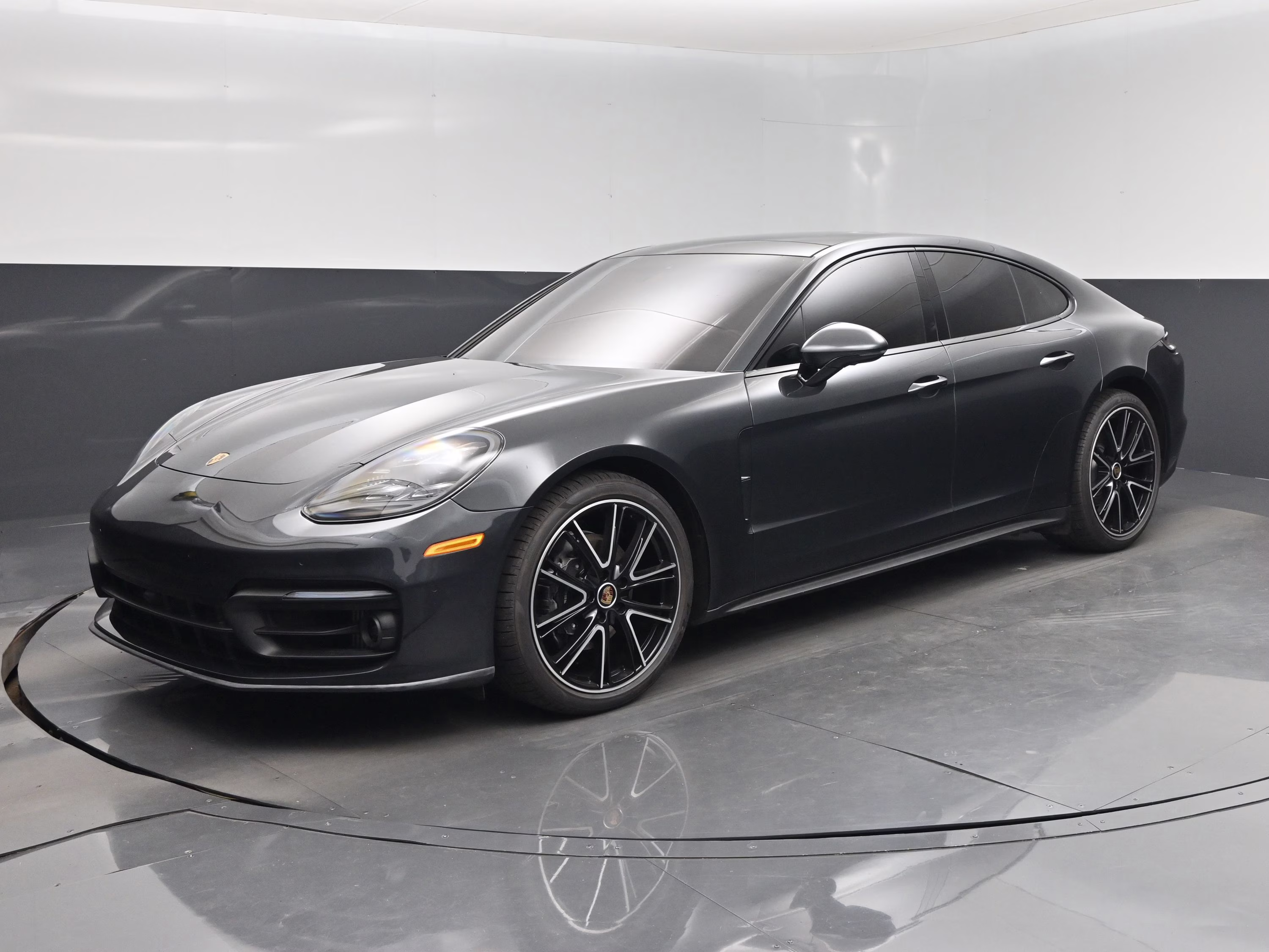 2023 Volcano Grey Metallic Porsche Panamera Platinum Edition RWD Hatchback