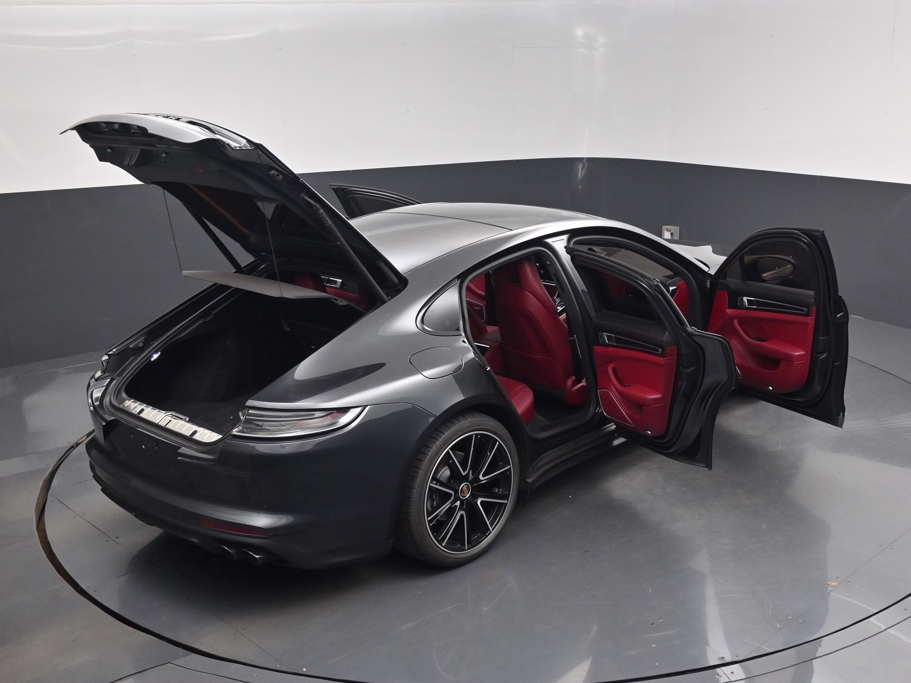 2023 Volcano Grey Metallic Porsche Panamera Platinum Edition RWD Hatchback