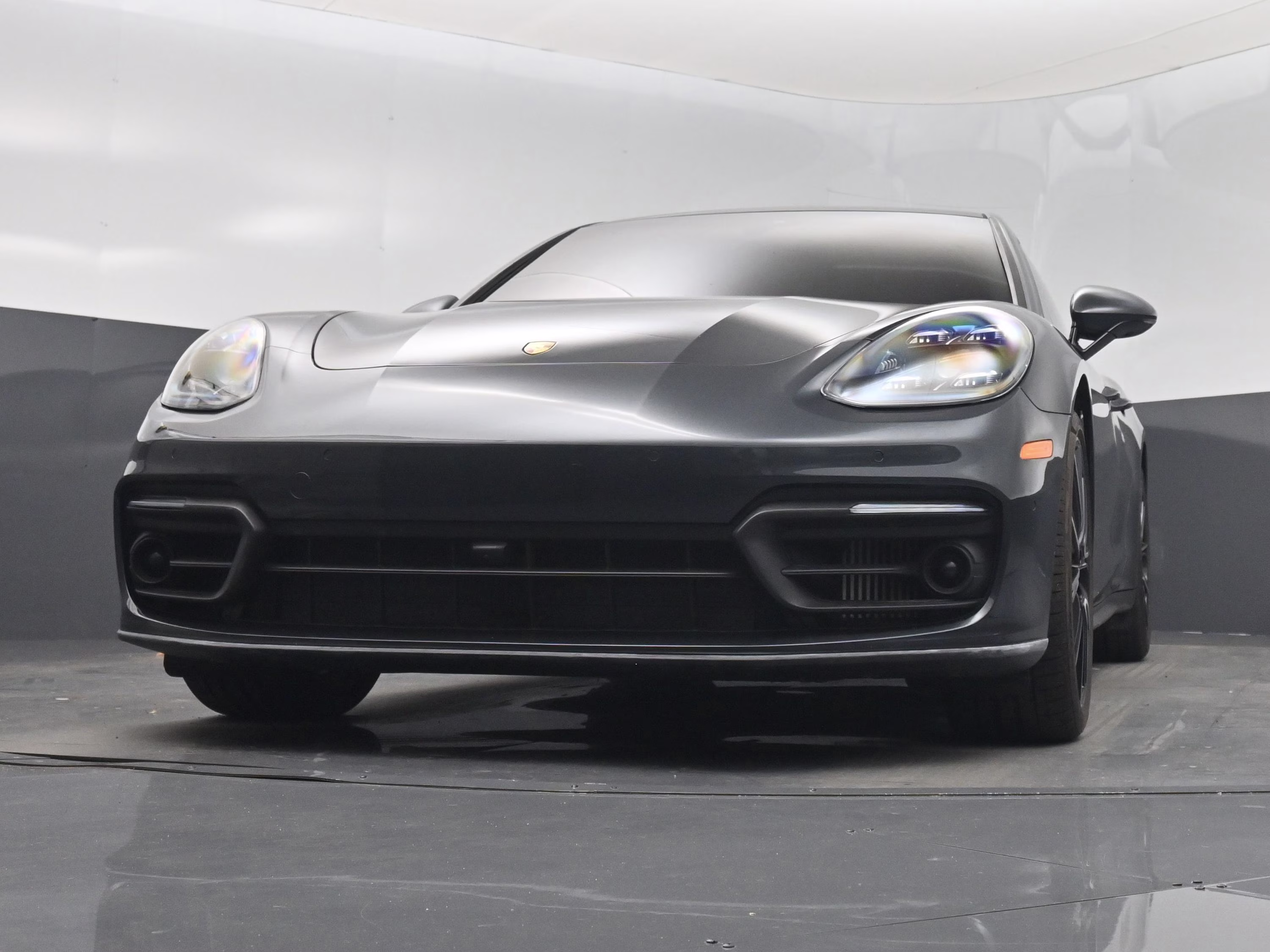 2023 Volcano Grey Metallic Porsche Panamera Platinum Edition RWD Hatchback