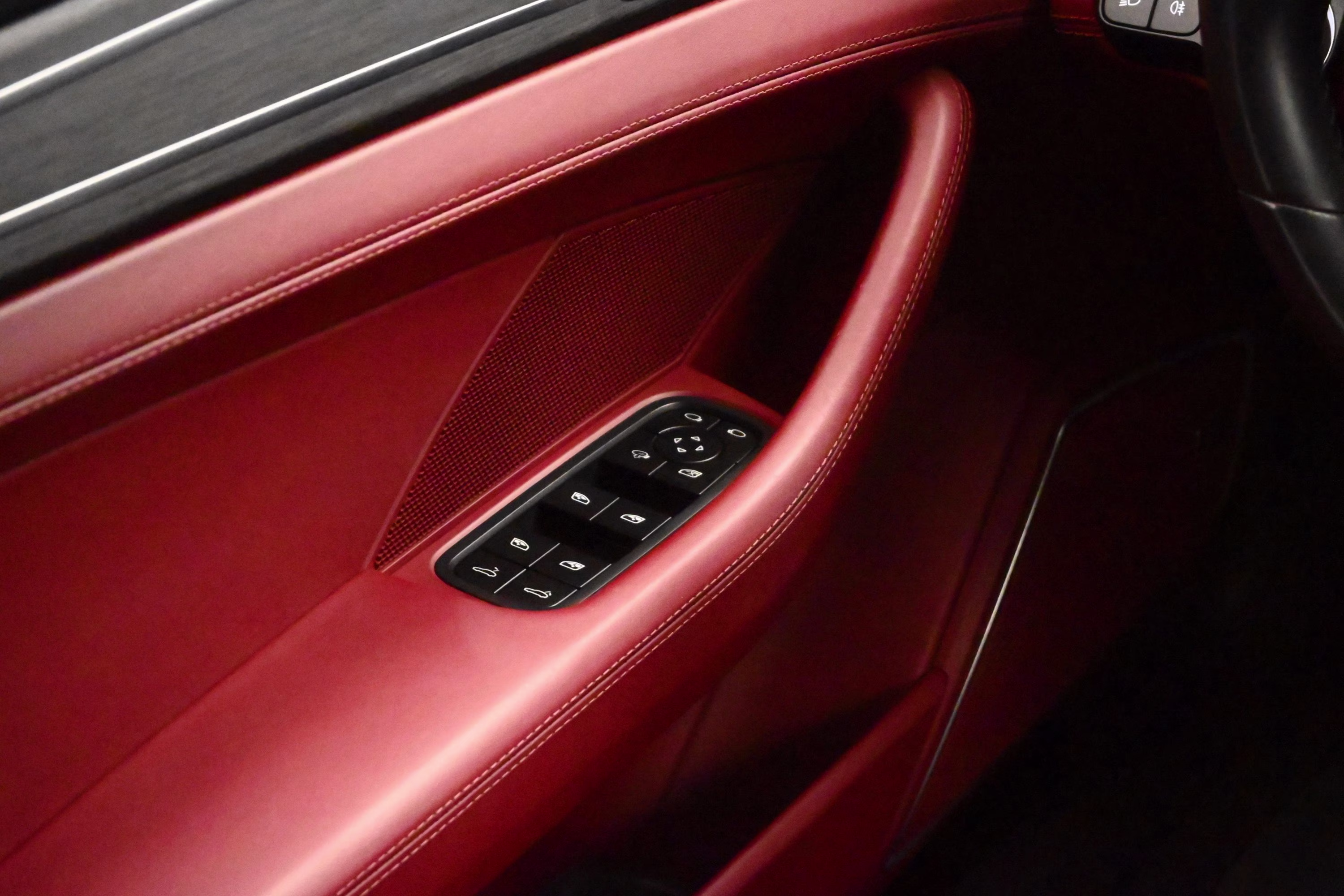 2023 Volcano Grey Metallic Porsche Panamera Platinum Edition RWD Hatchback