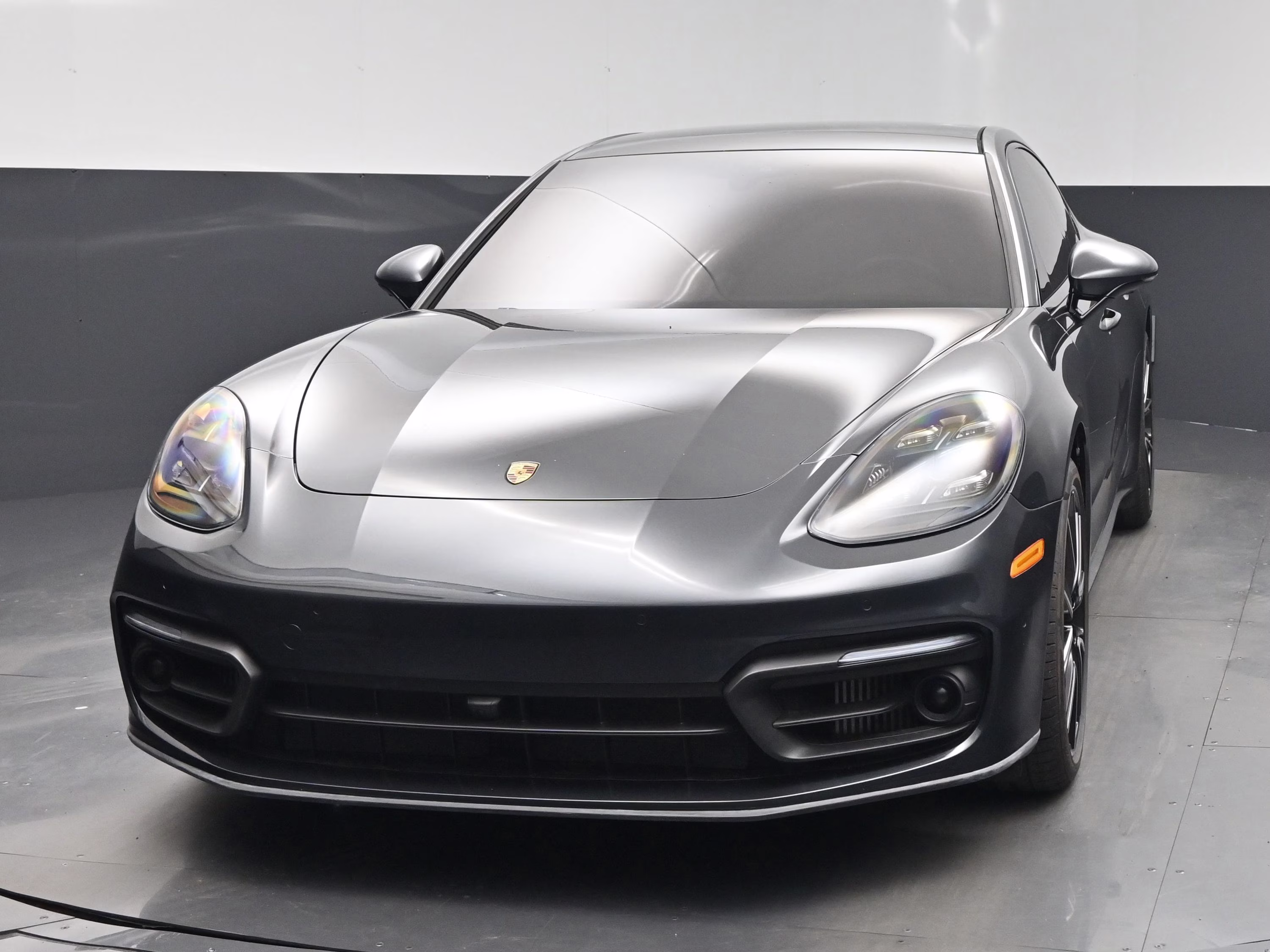 2023 Volcano Grey Metallic Porsche Panamera Platinum Edition RWD Hatchback