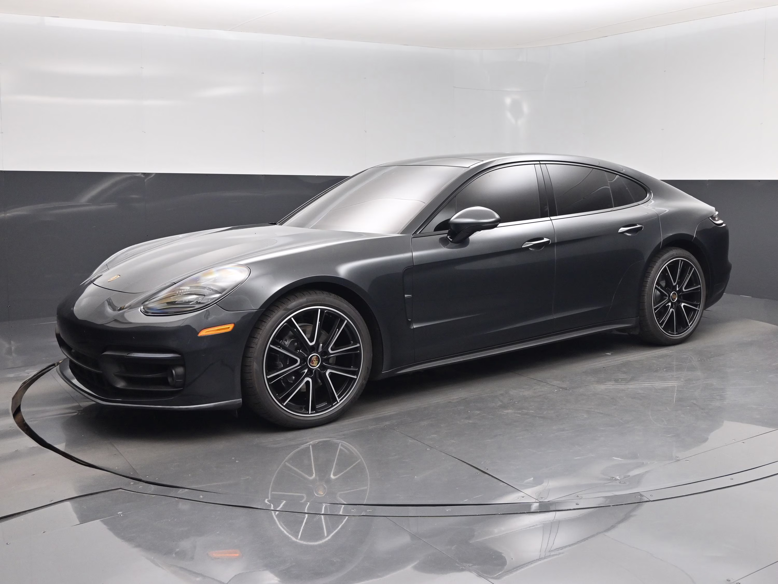 2023 Volcano Grey Metallic Porsche Panamera Platinum Edition RWD Hatchback
