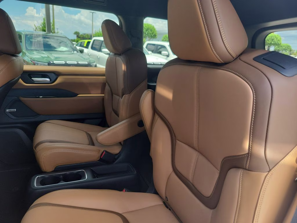 2026 Aspen White Tricoat Nissan Armada SL 4X4 SUV