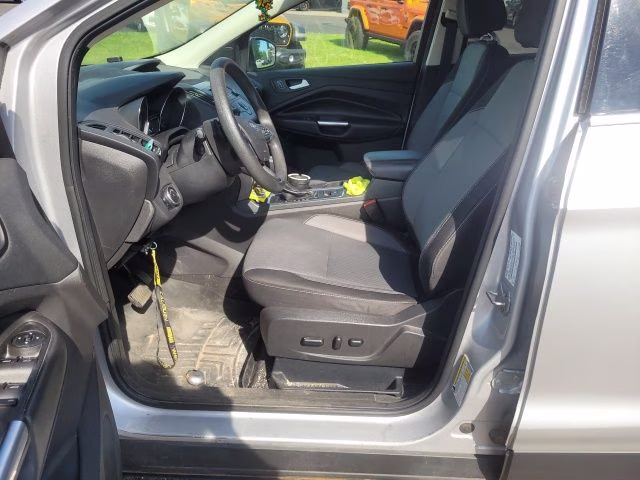 2017 Ingot Silver Ford Escape SE 4X4 SUV