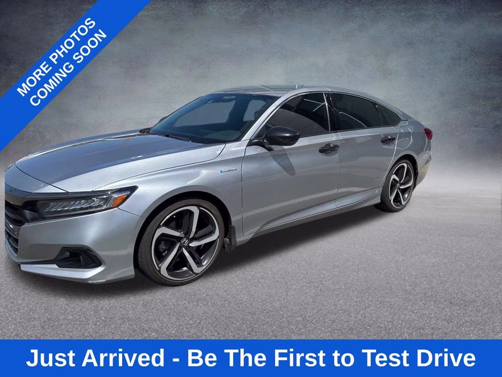 2022 Silver Metallic Honda Accord Hybrid Sport FWD Sedan