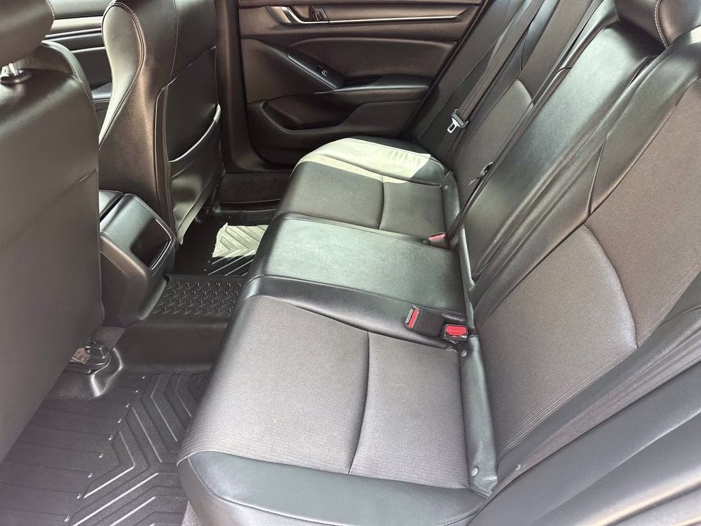 2022 Silver Metallic Honda Accord Hybrid Sport FWD Sedan