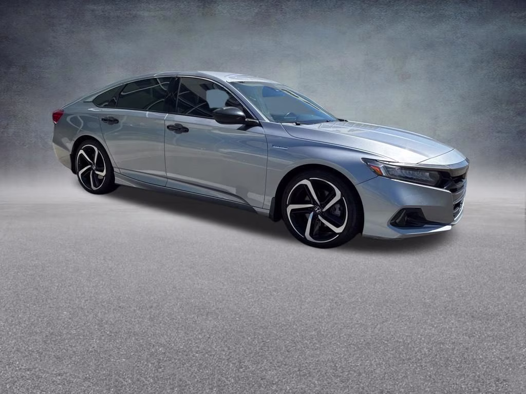 2022 Silver Metallic Honda Accord Hybrid Sport FWD Sedan
