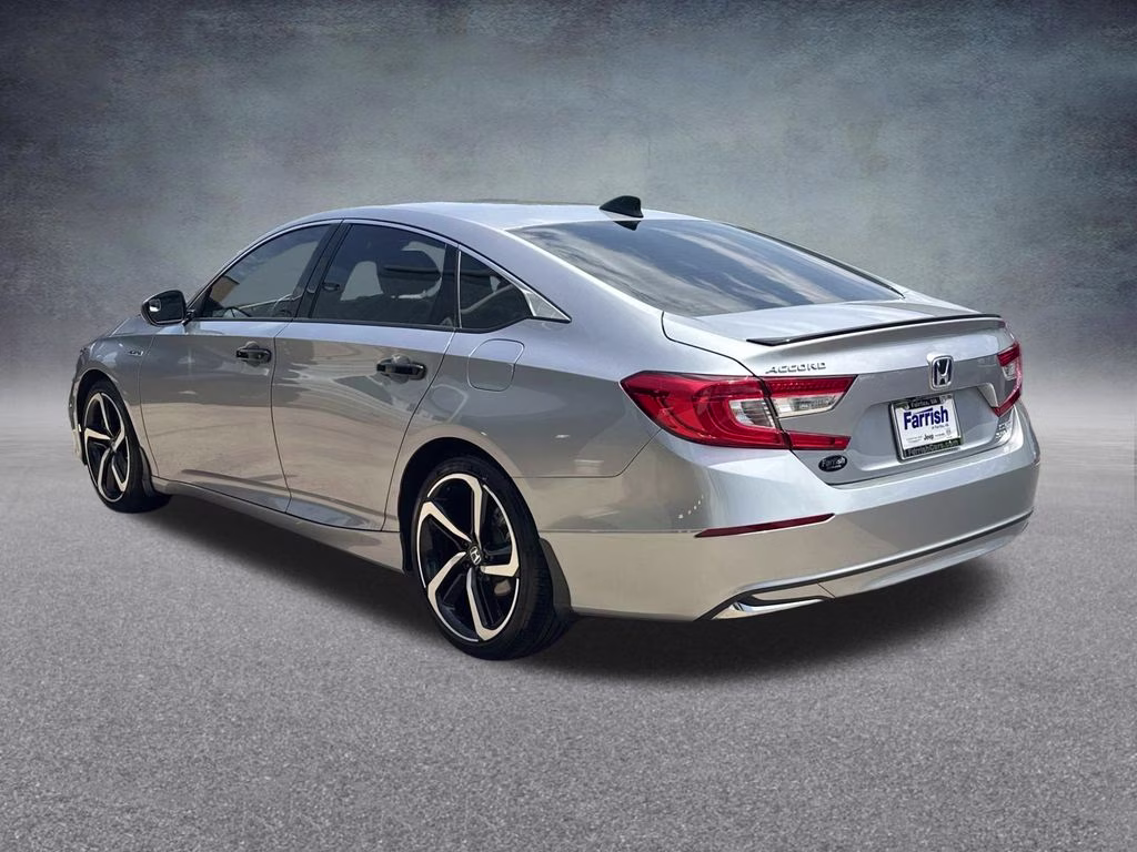 2022 Silver Metallic Honda Accord Hybrid Sport FWD Sedan