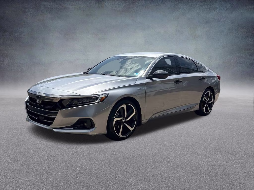 2022 Silver Metallic Honda Accord Hybrid Sport FWD Sedan