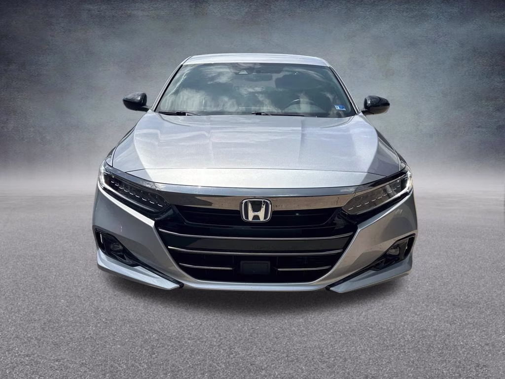 2022 Silver Metallic Honda Accord Hybrid Sport FWD Sedan