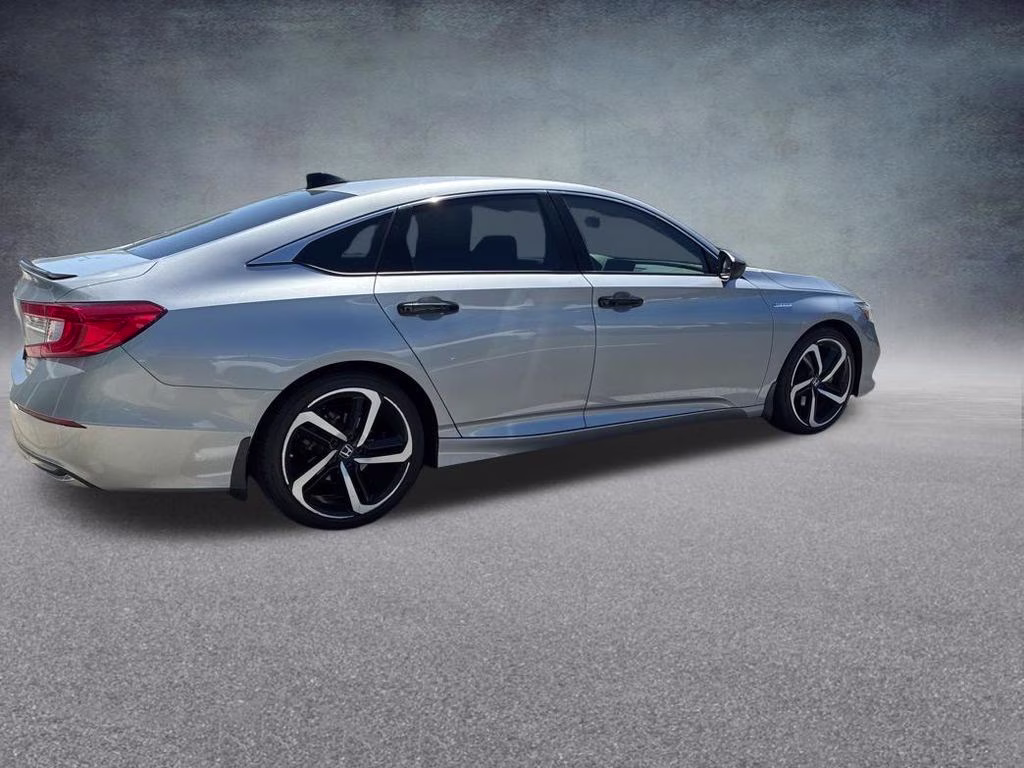 2022 Silver Metallic Honda Accord Hybrid Sport FWD Sedan