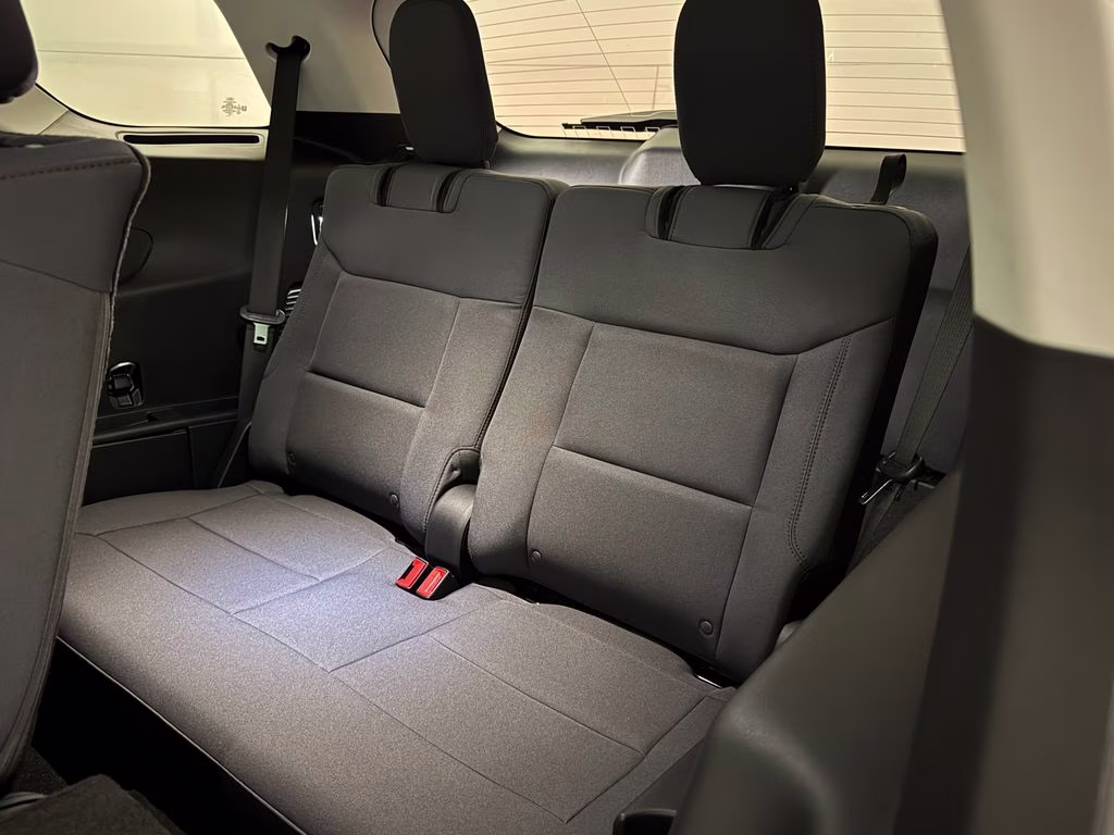 2026 Space White Metallic Ford Explorer Active RWD SUV