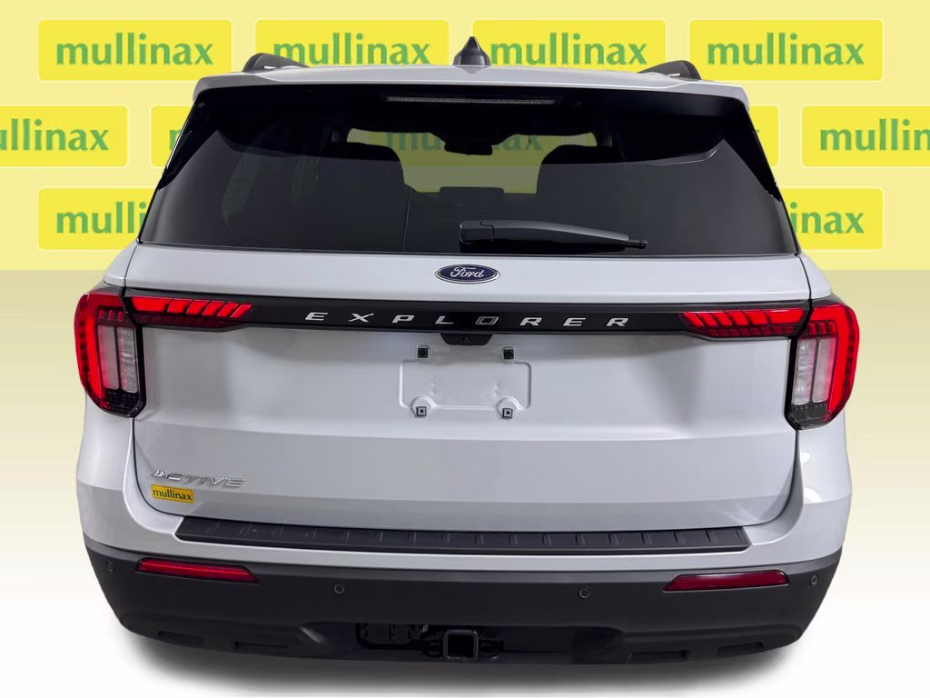 2026 Space White Metallic Ford Explorer Active RWD SUV
