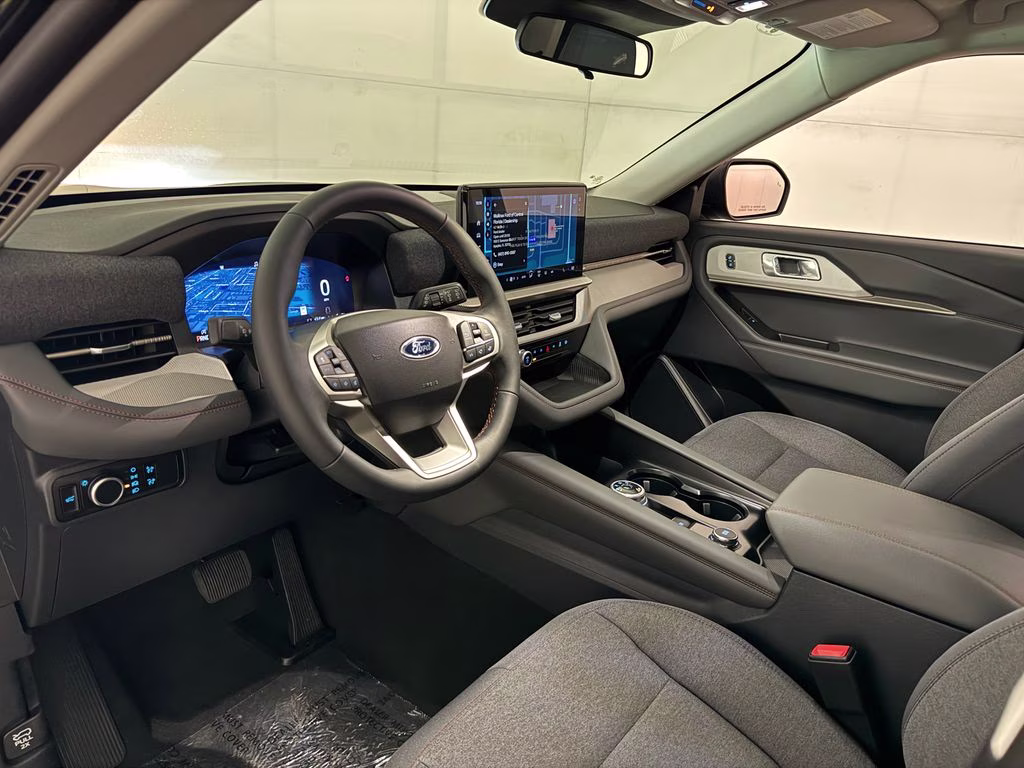 2026 Agate Black Metallic Ford Explorer Active RWD SUV