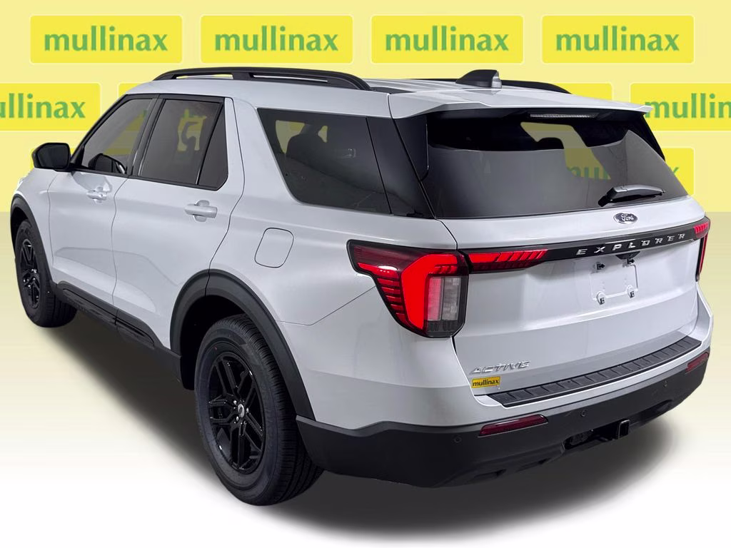 2026 Space White Metallic Ford Explorer Active RWD SUV