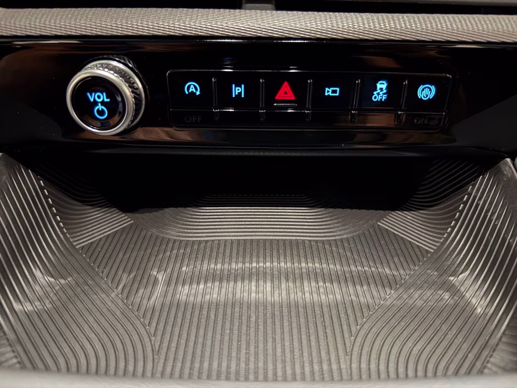 2026 Agate Black Metallic Ford Explorer Active RWD SUV