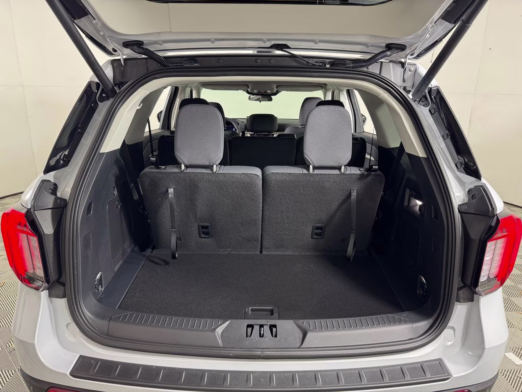 2026 Space White Metallic Ford Explorer Active RWD SUV