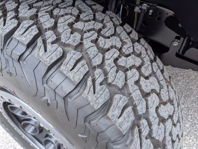 2026 Oxford White Ford F-150 Raptor 4X4 Truck