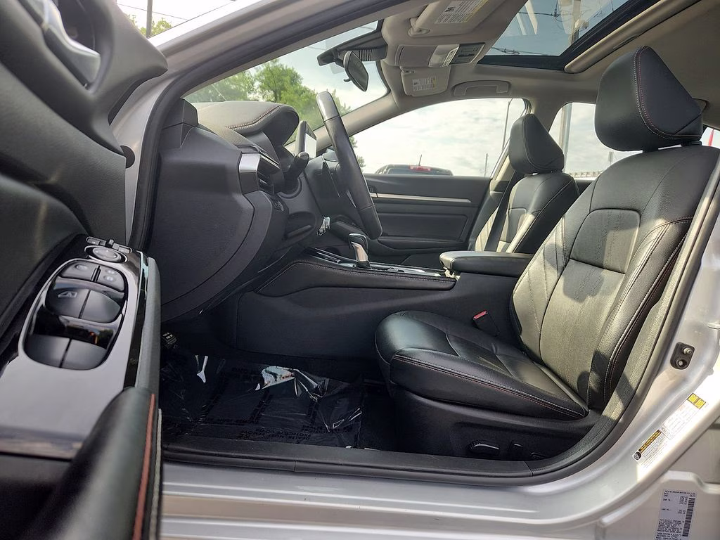 2024 Brilliant Silver Metallic Nissan Altima 2.5 SR FWD Sedan