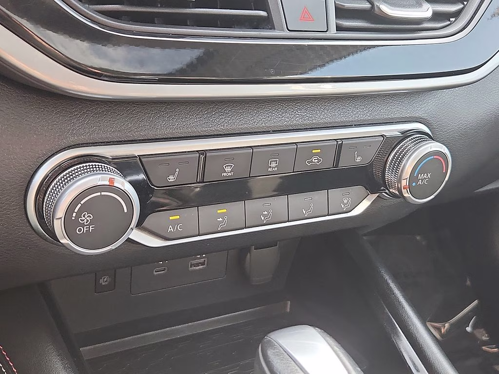 2024 Brilliant Silver Metallic Nissan Altima 2.5 SR FWD Sedan