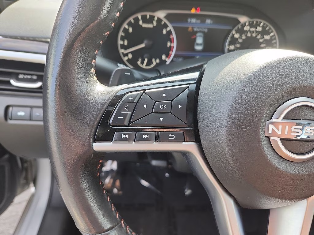 2024 Brilliant Silver Metallic Nissan Altima 2.5 SR FWD Sedan