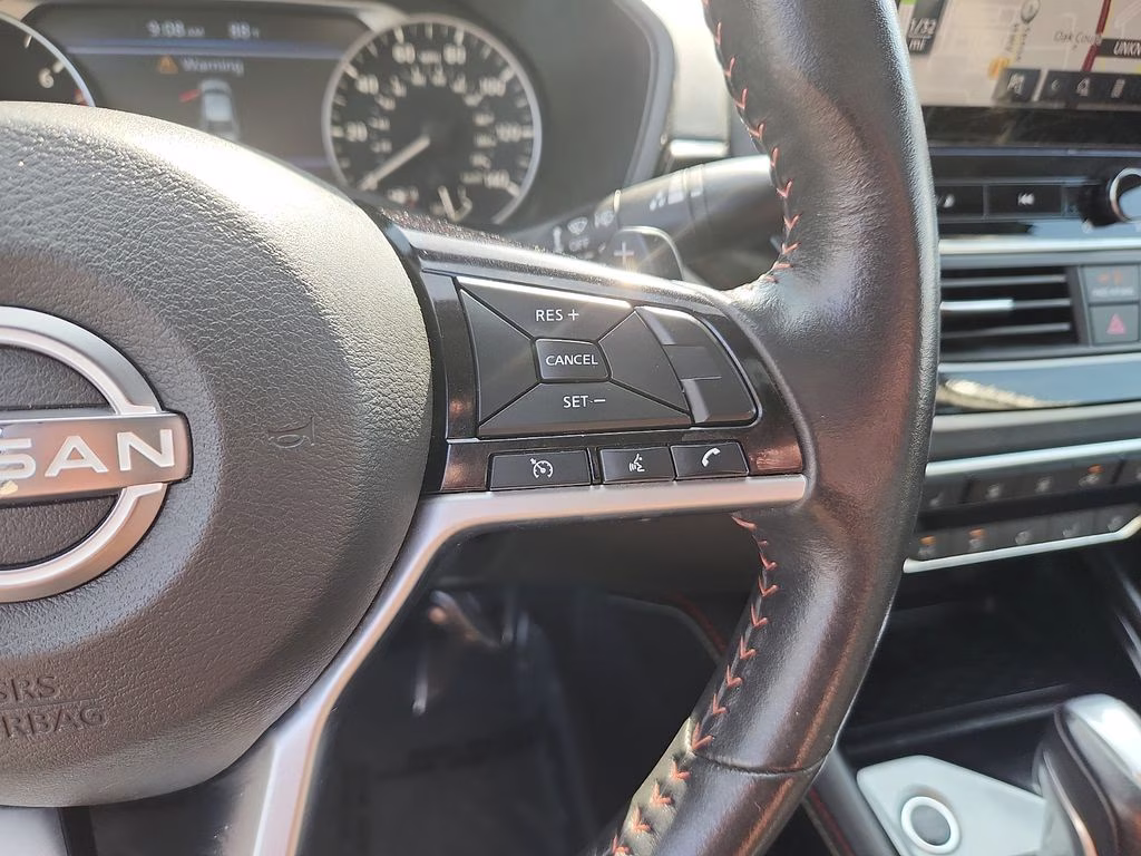 2024 Brilliant Silver Metallic Nissan Altima 2.5 SR FWD Sedan