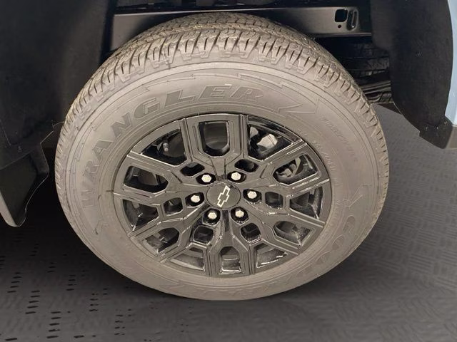 2026 Snowdrift Metallic Chevrolet Colorado Work Truck 4X4 Truck