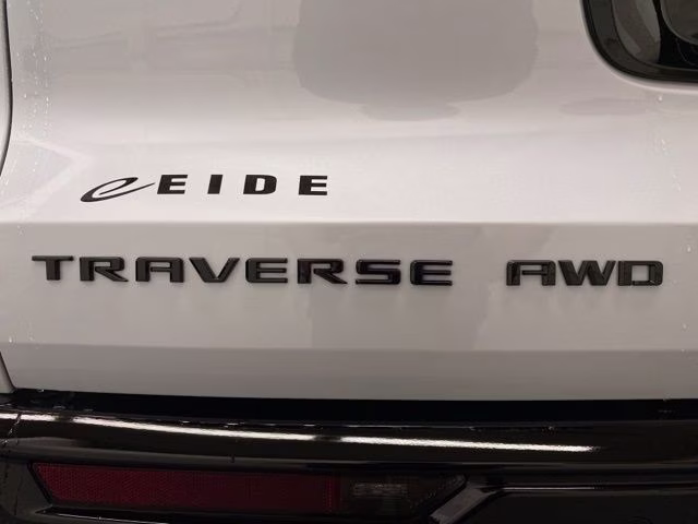 2026 Polar White Tricoat Chevrolet Traverse RS AWD SUV