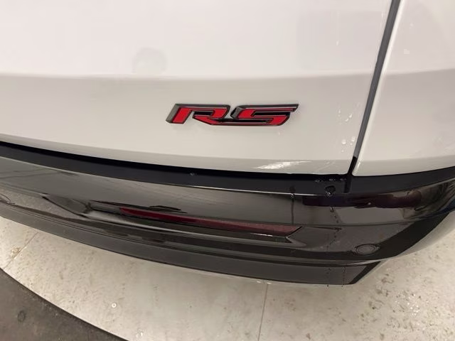 2026 Polar White Tricoat Chevrolet Traverse RS AWD SUV
