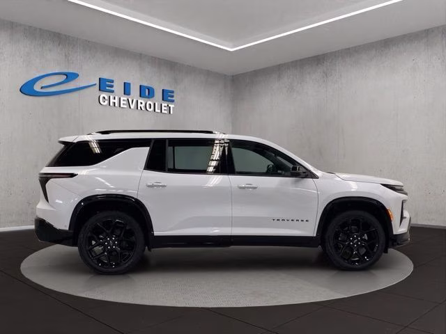 2026 Polar White Tricoat Chevrolet Traverse RS AWD SUV