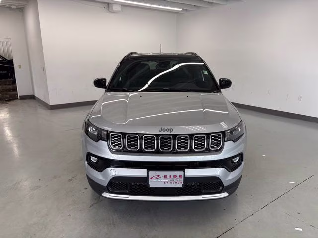 2026 Silver Zynith Metallic Clearcoat Jeep Compass Limited 4X4 SUV