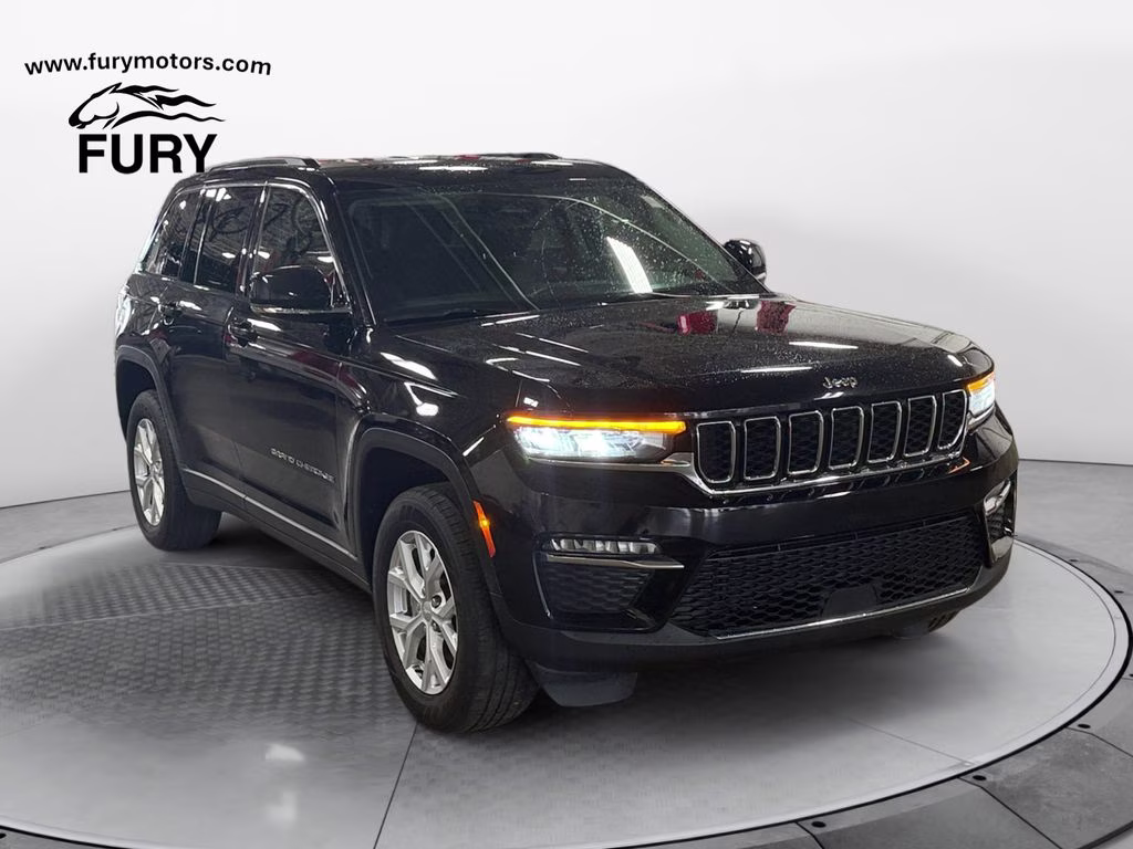2023 Diamond Black Crystal Pearlcoat Jeep Grand Cherokee Limited w/Preferred Pkg 4X4 SUV